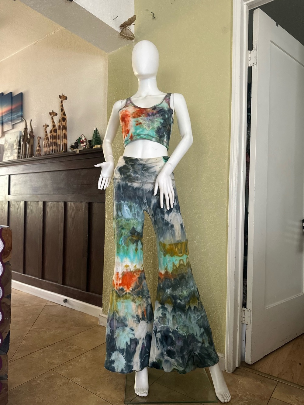 Tie-Dye cotton Crop Top & Flare Pants Set - Multicolor size large teeki fit